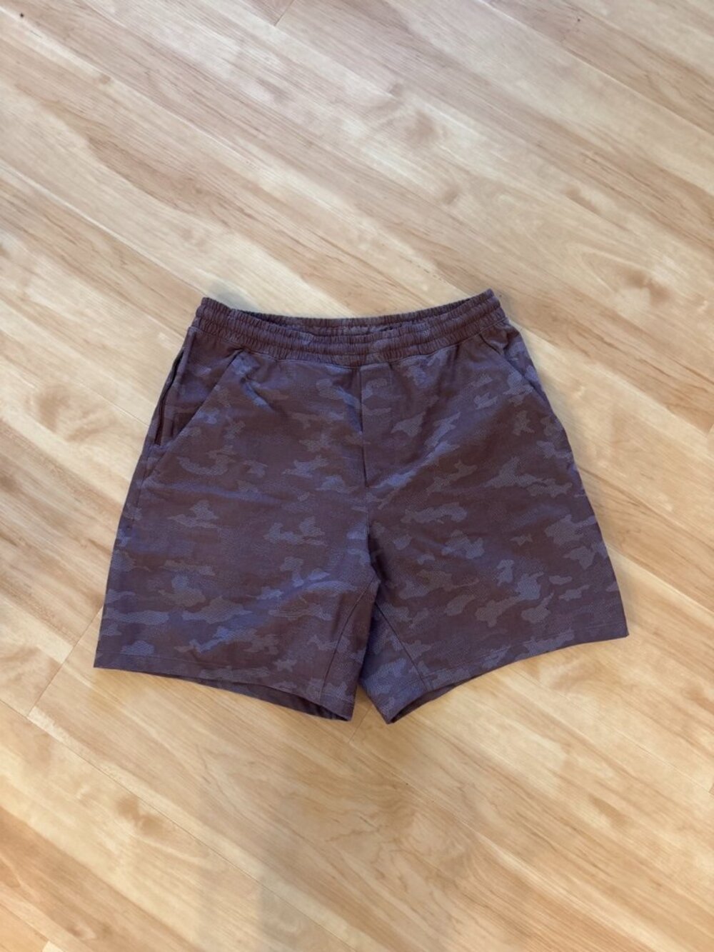 Lululemon Pace Breaker Shorts Mens L 7 Inch Camo Athletic Training Linerless